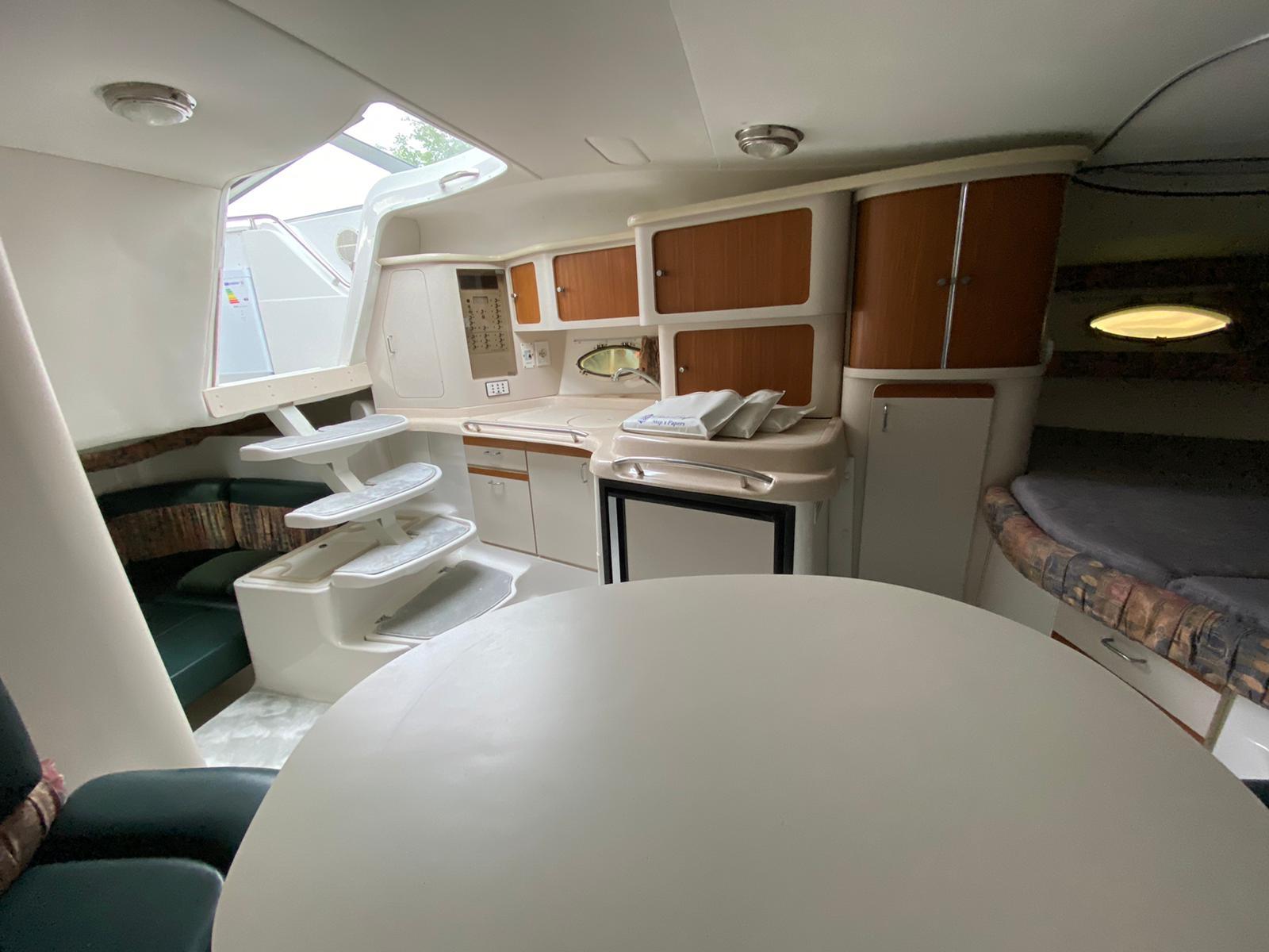 Łódź motorowa Chris Craft Crown 32